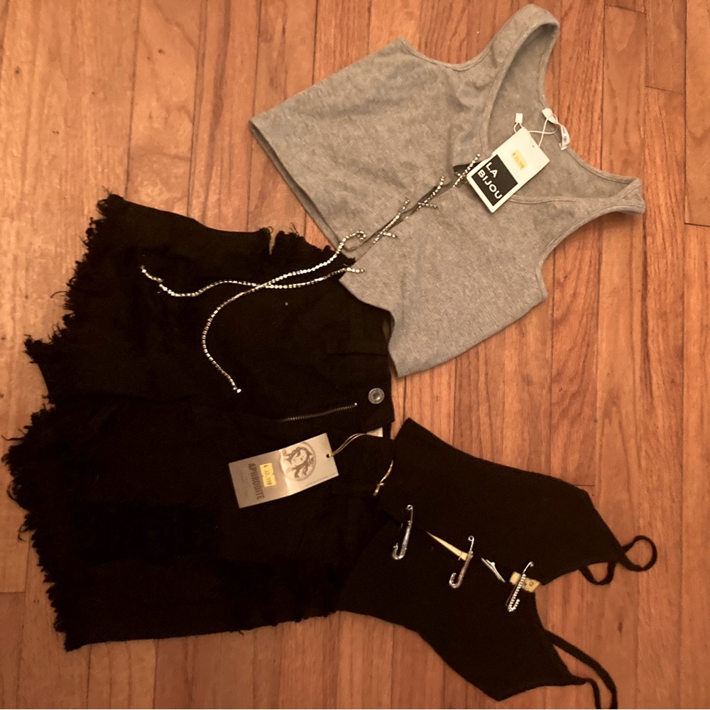 Set of 3 classy crop tops!